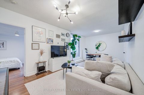Photo 8 at 910 - 5 Rosehill Avenue, Moore Park, Toronto