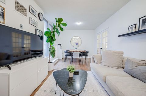 Photo 10 at 910 - 5 Rosehill Avenue, Moore Park, Toronto