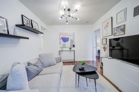 Photo 12 at 910 - 5 Rosehill Avenue, Moore Park, Toronto