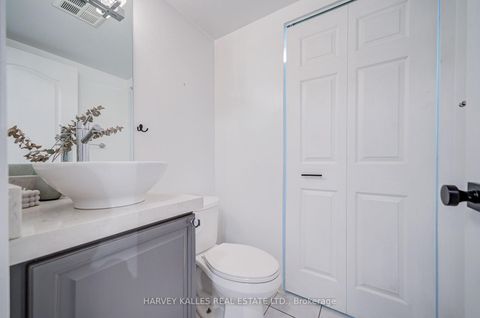 Photo 16 at 910 - 5 Rosehill Avenue, Moore Park, Toronto
