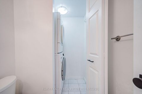 Photo 26 at 910 - 5 Rosehill Avenue, Moore Park, Toronto