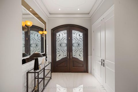 Photo 3 at 13 Legacy Court, Windfields, Toronto