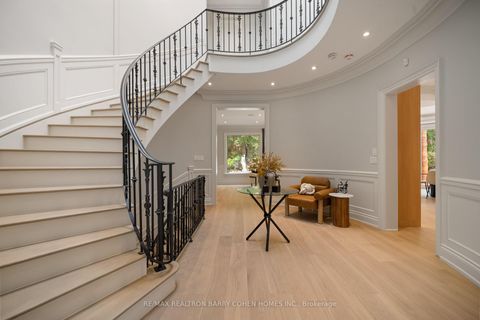 Photo 5 at 13 Legacy Court, Windfields, Toronto