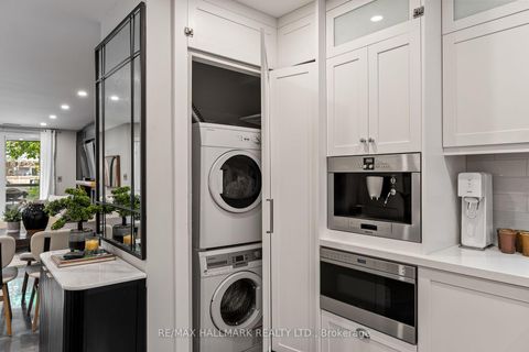 Photo 11 at 201 - 2365 Queen Street E, The Beaches, Toronto