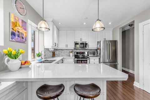 Photo 3 at 185 Castlefield Avenue, Eglinton, Toronto