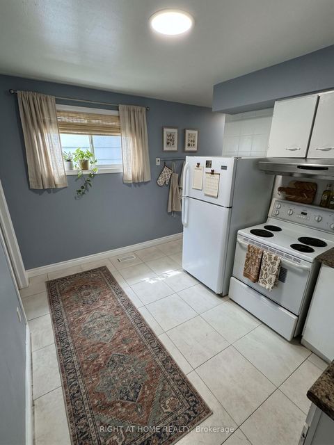 Photo 13 at 683 Mortimer Avenue, East York, Toronto