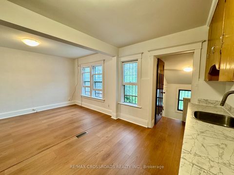 Photo 3 at 287 Greenwood Avenue, Coxwell, Toronto