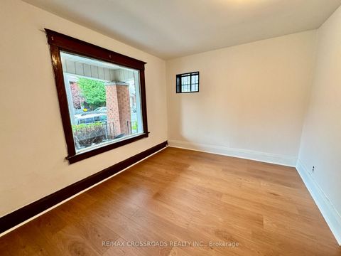Photo 10 at 287 Greenwood Avenue, Coxwell, Toronto