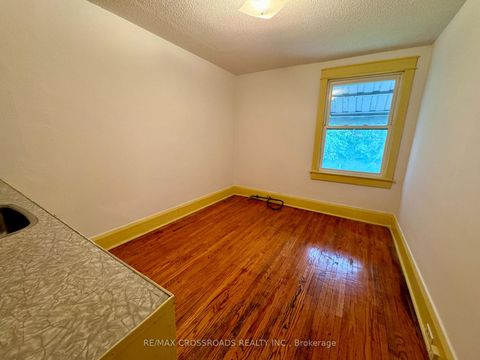 Photo 17 at 287 Greenwood Avenue, Coxwell, Toronto