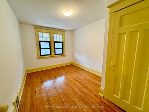 Photo 19 at 287 Greenwood Avenue, Coxwell, Toronto