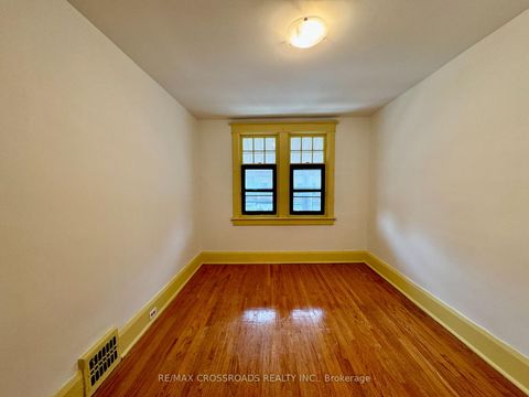 Photo 20 at 287 Greenwood Avenue, Coxwell, Toronto