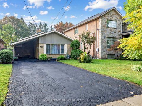 Photo 2 at 165 Wedgewood Drive, Newtonbrook East, Toronto