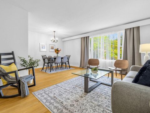 Photo 4 at 165 Wedgewood Drive, Newtonbrook East, Toronto
