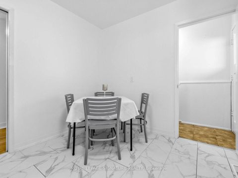 Photo 13 at 165 Wedgewood Drive, Newtonbrook East, Toronto