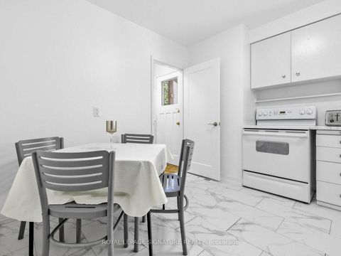 Photo 15 at 165 Wedgewood Drive, Newtonbrook East, Toronto