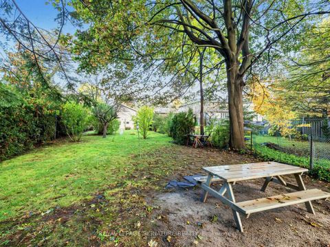 Photo 30 at 165 Wedgewood Drive, Newtonbrook East, Toronto