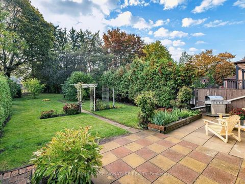 Photo 35 at 165 Wedgewood Drive, Newtonbrook East, Toronto
