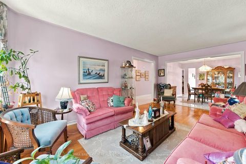 Photo 4 at 18 Deerglen Terrace, Aurora Grove, Aurora