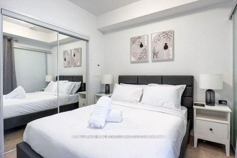 Photo 4 at 1101 - 14 York Street, Waterfront Communities C1, Toronto
