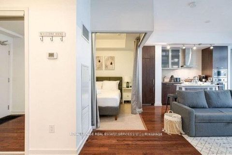 Photo 6 at 1101 - 14 York Street, Waterfront Communities C1, Toronto