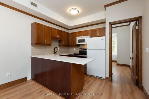 Photo 9 at 5 - 228 St. George Street, Annex, Toronto