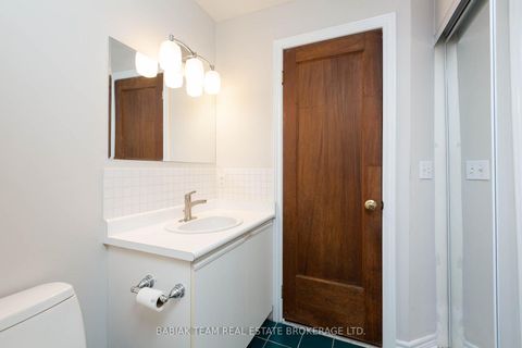 Photo 17 at 5 - 228 St. George Street, Annex, Toronto