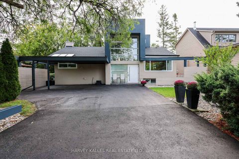 Photo 2 at 90 Berkinshaw Crescent, Don Mills, Toronto