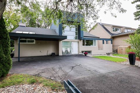 Photo 3 at 90 Berkinshaw Crescent, Don Mills, Toronto
