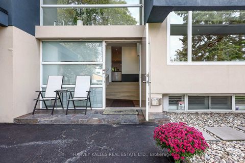 Photo 4 at 90 Berkinshaw Crescent, Don Mills, Toronto