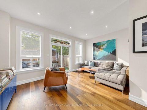 Photo 2 at 42 Bell Manor Drive, Queensway, Toronto