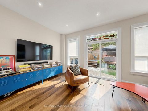 Photo 3 at 42 Bell Manor Drive, Queensway, Toronto