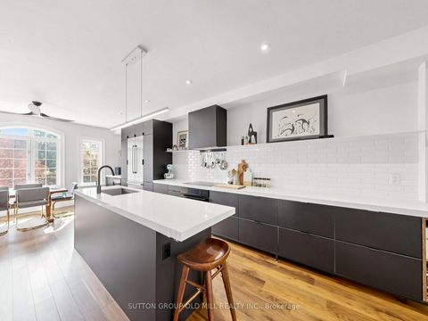 Photo 5 at 42 Bell Manor Drive, Queensway, Toronto