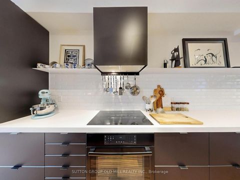 Photo 11 at 42 Bell Manor Drive, Queensway, Toronto