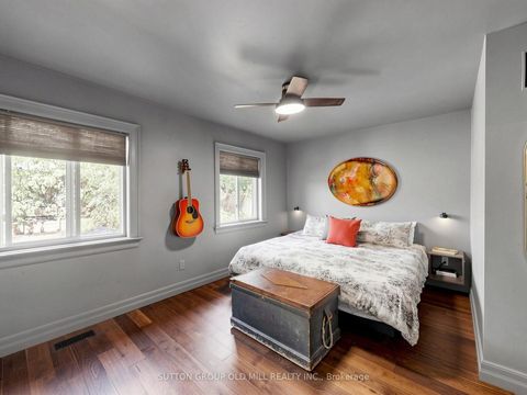 Photo 19 at 42 Bell Manor Drive, Queensway, Toronto