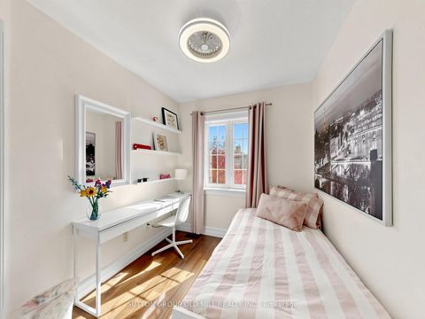 Photo 26 at 42 Bell Manor Drive, Queensway, Toronto
