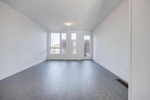 Photo 8 at 122 Green Gardens Boulevard, Lawrence, Toronto