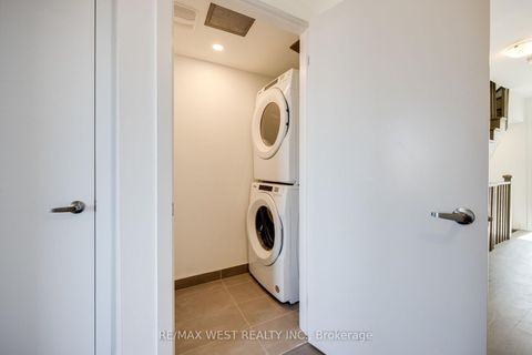 Photo 17 at 122 Green Gardens Boulevard, Lawrence, Toronto