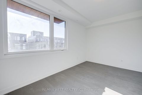 Photo 20 at 122 Green Gardens Boulevard, Lawrence, Toronto
