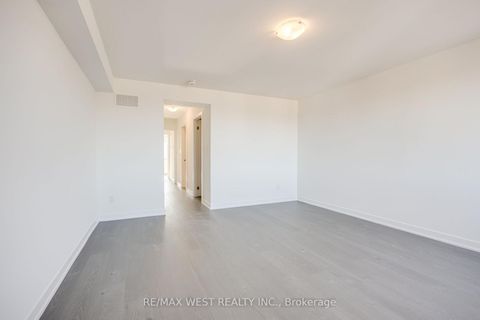 Photo 26 at 122 Green Gardens Boulevard, Lawrence, Toronto