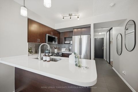 Photo 6 at 1807 - 18 Yonge Street, Waterfront Communities C1, Toronto