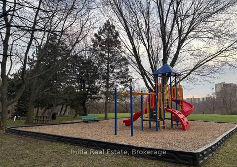 Photo 7 at 1508 - 15 Vicora Linkway Way, Flemingdon Park, Toronto