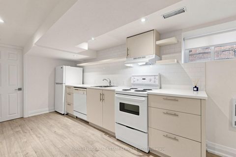 Photo 22 at 229 McRoberts Avenue, Davenport, Toronto