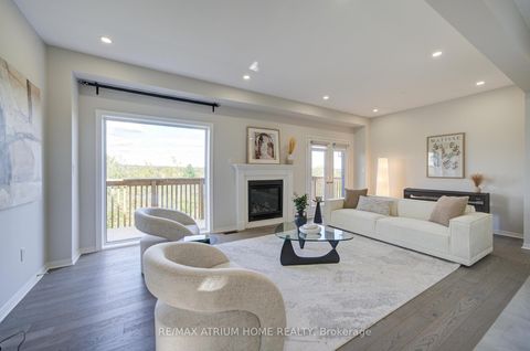 Photo 14 at 126 Hartney Drive, Rural Richmond Hill, Richmond Hill