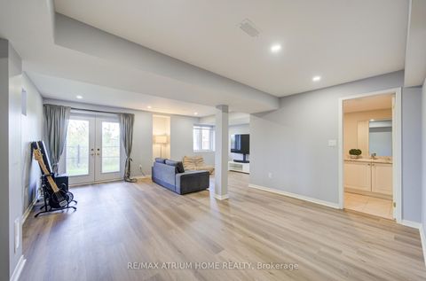 Photo 31 at 126 Hartney Drive, Rural Richmond Hill, Richmond Hill