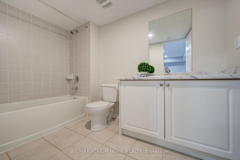 Photo 33 at 126 Hartney Drive, Rural Richmond Hill, Richmond Hill