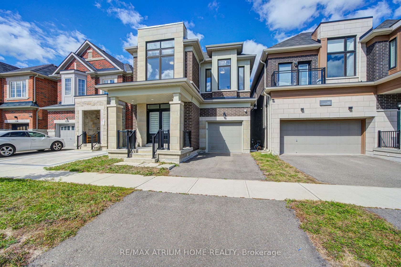 126 Hartney Drive, Rural Richmond Hill, Richmond Hill photo number 2