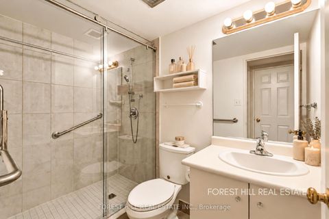 Photo 15 at 301B - 195 St. Patrick Street, Chinatown, Toronto