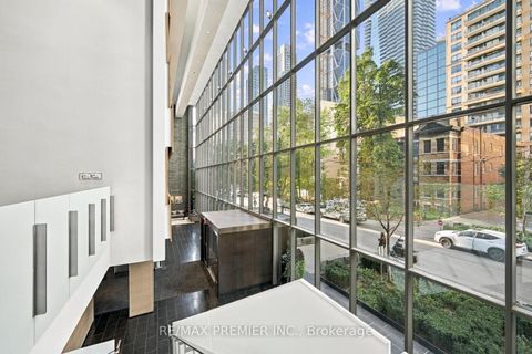 Photo 4 at 1405 - 33 CHARLES Street, Yonge Corridor, Toronto