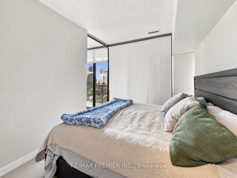 Photo 22 at 1405 - 33 CHARLES Street, Yonge Corridor, Toronto