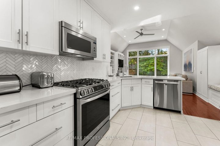 Photo 19 at 84 Humbervale Boulevard, Queensway, Toronto